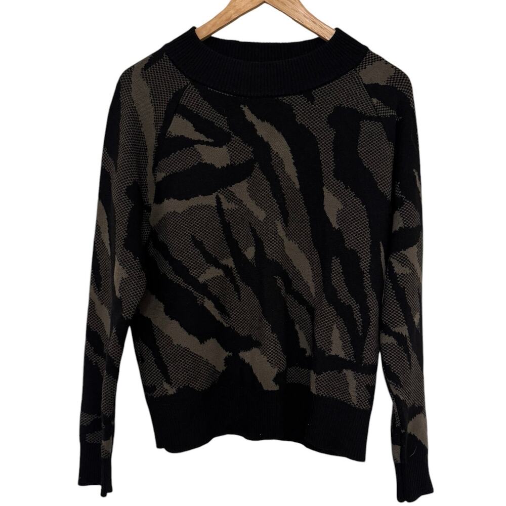 Athleta Jacquard Crew Neck Sweater Merino Wool Camo Animal 32 Light Athleisure